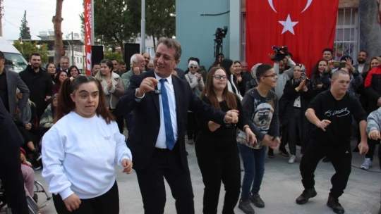 Efeler'in Engelsiz Yaşam Merkezi hizmete açıldı