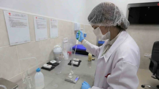 Efeler'in fabrikasında kadınlar üretiyor