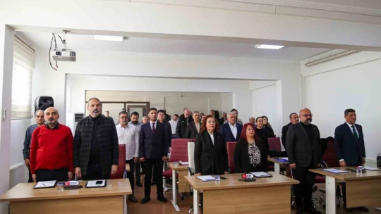 Efeler'in meclisinde Şehitlere Saygı Duruşu'nda bulunuldu