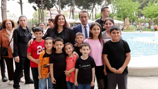 Efeler'in minikleri 23 Nisan'ı coşkuyla kutladı
