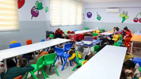 Efeler'in miniklerine deprem ve yangın tatbikatı verildi