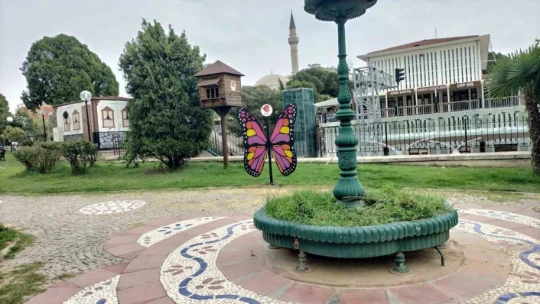 Efeler'in parkları yaz tatiline hazır