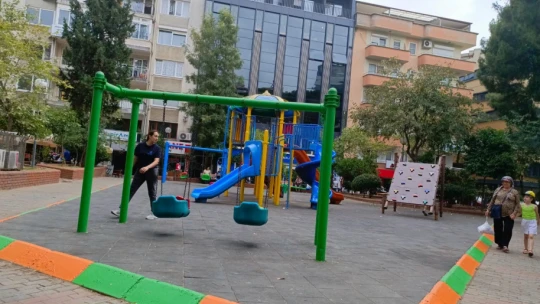 Efeler'in parkları yaz tatiline hazır