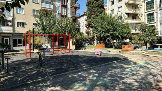 Efeler'in parkları yenileniyor