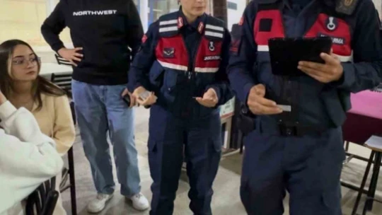 Efeler jandarmasından 'sıcak nokta' uygulaması