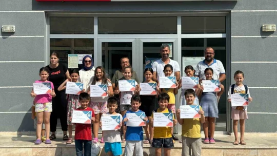Eğitimlerini tamamlayan minikler sertifikalarına kavuştu