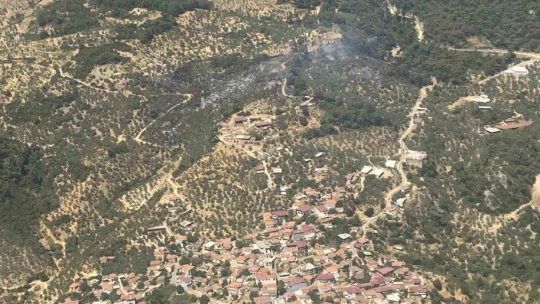 Ekipler zamanla yarıştı, önce alevlere sonra köylülerin yüreklerine su serptiler