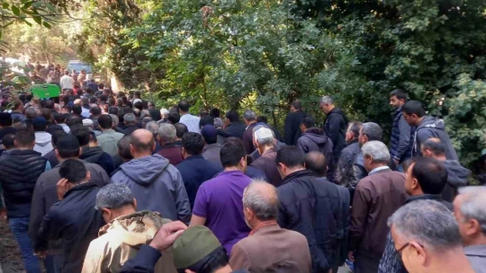 Elim kazada hayatını kaybeden anneanne ve torunu son yolculuğuna uğurlandı
