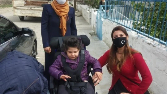 Engelsiz Engelliler Derneği, Hiranur'un yüzünü güldürdü