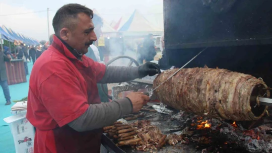Erzurum lezzetleri Aydınlılarla buluştu