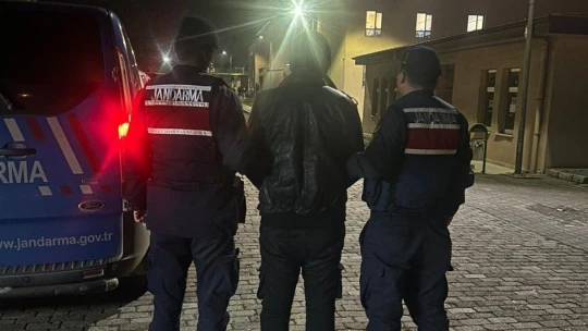 Eş zamanlı operasyonlarda 60 şahıs yakalandı