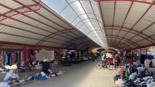 Eski eşyaların buluşma noktası: Efekent Bit Pazarı