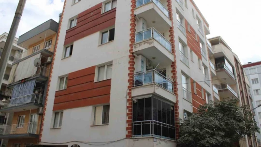 Eski İl Başkanı evinde ölü bulundu