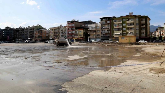 Eski otogar alanı temizlendi, Başkan Yetişkin çalışmaları yerinde inceledi