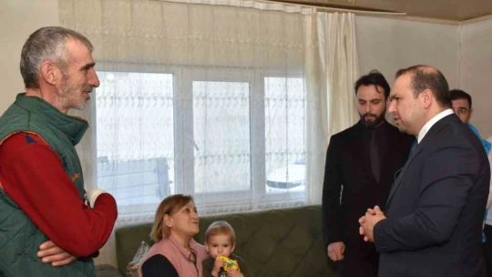 Evde sağlık hizmeti alan vatandaşlar yalnız bırakılmıyor