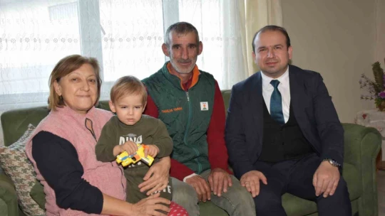 Evde sağlık hizmeti alan vatandaşlar yalnız bırakılmıyor