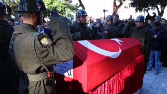 Evlilik yıl dönümünde şehit düştü, kızının doğum gününde toprağa verildi