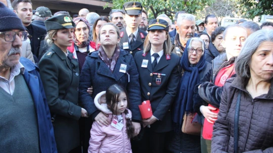 Evlilik yıl dönümünde şehit düştü, kızının doğum gününde toprağa verildi