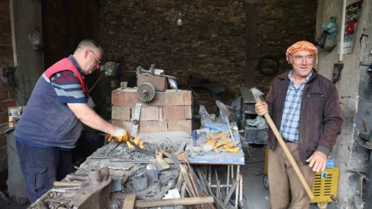 Fabrikasyon imalatlar iş görmeyince, İbrahim Usta zamanla yarışıyor