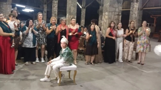 Fedakar dayı, kardeşinin emanetine sahip çıktı Arın erkekliğe adım attı
