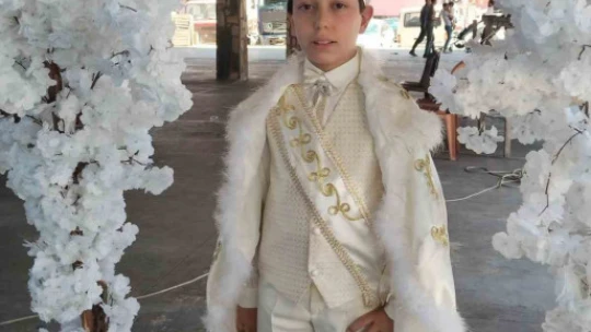 Fedakar dayı, kardeşinin emanetine sahip çıktı Arın erkekliğe adım attı
