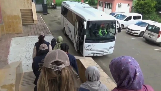 FETÖ'nün öğrenci yapılanmasına operasyon: 22 gözaltı
