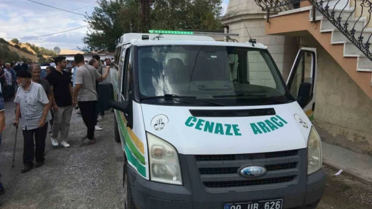 Gazeteci Deniz'in babası toprağa verildi