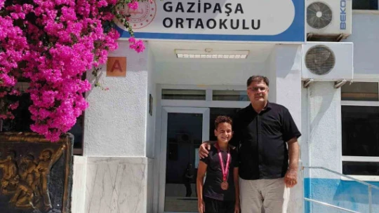 Gazipaşa ortaokulu öğrencisinden, Türkiye derecesi