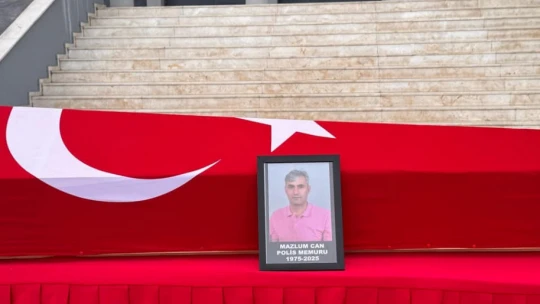 Geçirdiği kalp krizi sonucu hayatını kaybeden polis memuru için tören düzenlendi
