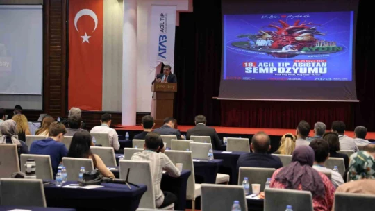 Geleceğin acil tıp uzmanları Kuşadası'nda buluştu