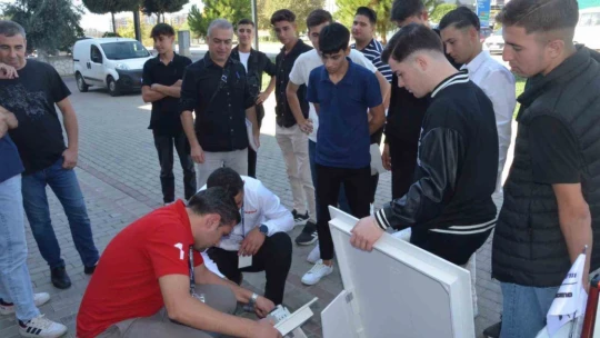 Geleceğin elektrikçi ustalarına sektördeki yenilikler tanıtıldı