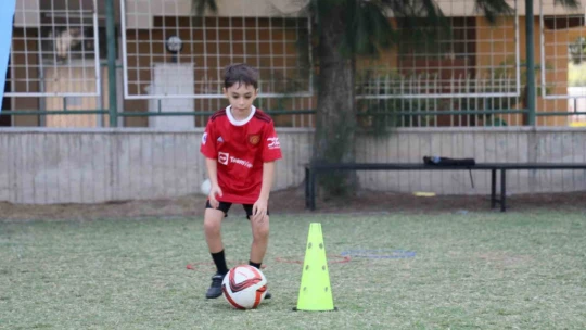 Geleceğin sporcuları Aydın Büyükşehir Belediyesi'nin yaz kurslarında yetişiyor