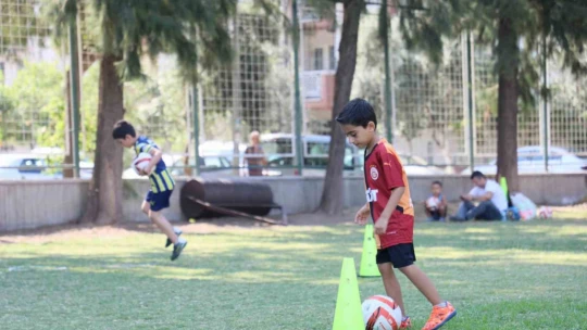 Geleceğin sporcuları Aydın Büyükşehir Belediyesi'nin yaz kurslarında yetişiyor
