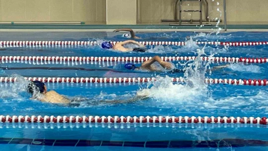 Genç sporcular kıyasıya mücadele etti