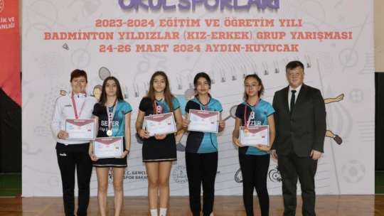 Genç yeteneklerin badminton mücadelesi tamamlandı
