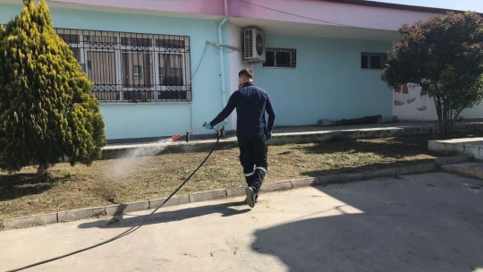 Germencik Belediyesi'nden yaz öncesi yoğun ilaçlama mesaisi