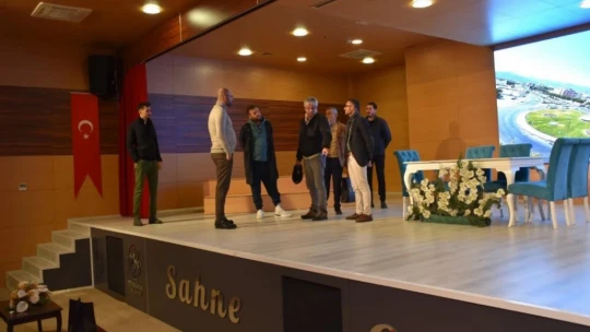 Germencik Belediyesi tiyatro salonuna 'usta' dokunuşu