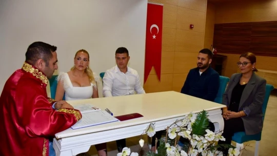Germencik'e İsveçli gelin