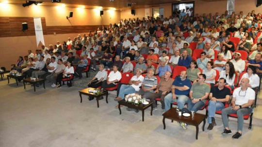 Germencik'te 'İncir Siyah Sineği ve Hastalıkları Eğitim Toplantısı' düzenlendi