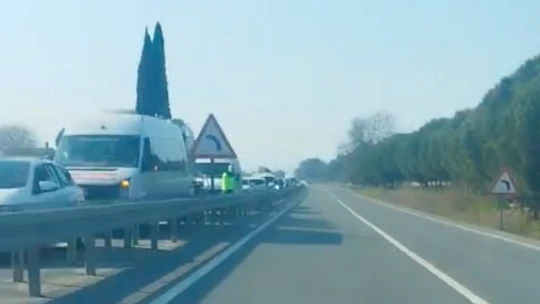 Germencik'te 3 araçlı trafik kazası: 4 yaralı