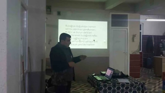 Germencik'te buzağı bakımı eğitimi verildi