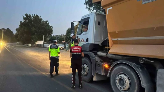 Germencik'te Jandarmadan şok yol ve asayiş uygulaması