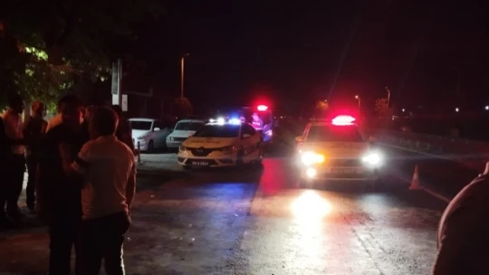 Germencik'te minibüs ile çekici çarpıştı: 3 yaralı