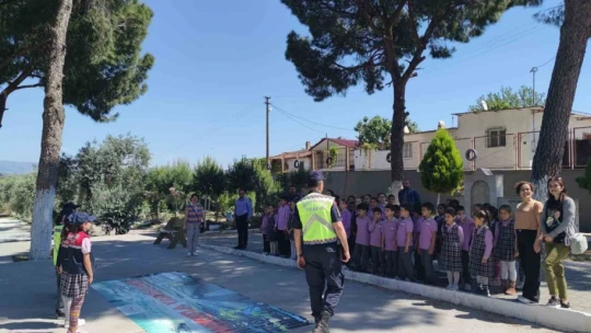 Germencik'te öğrencilere uygulamalı trafik eğitimi