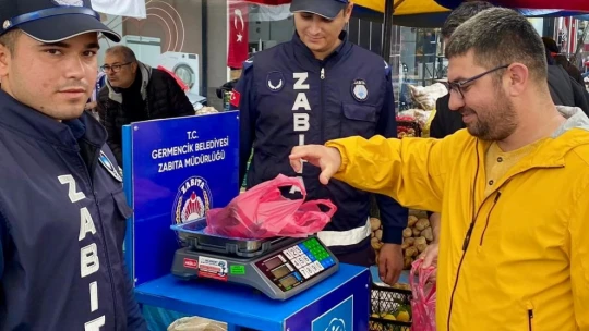Germencik'te pazar yerlerinde başlatılan tartı uygulaması sürüyor