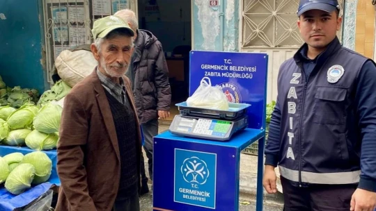 Germencik'te pazar yerlerinde başlatılan tartı uygulaması sürüyor