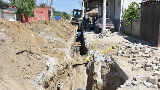 Germencik'te yağmur suyu altyapı çalışmaları sürüyor