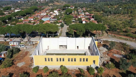 Germencik yüzme havuzu açılış için gün sayıyor