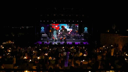 Gipsy Kings by Andre Reyes ve ASH, Didim'de sahne aldı
