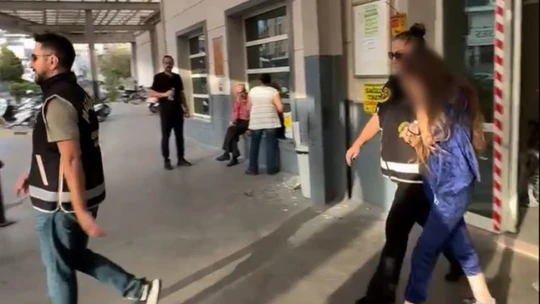 Girdikleri evden 70 bin TL'lik ziynet eşyası çalan hırsızlar tutuklandı